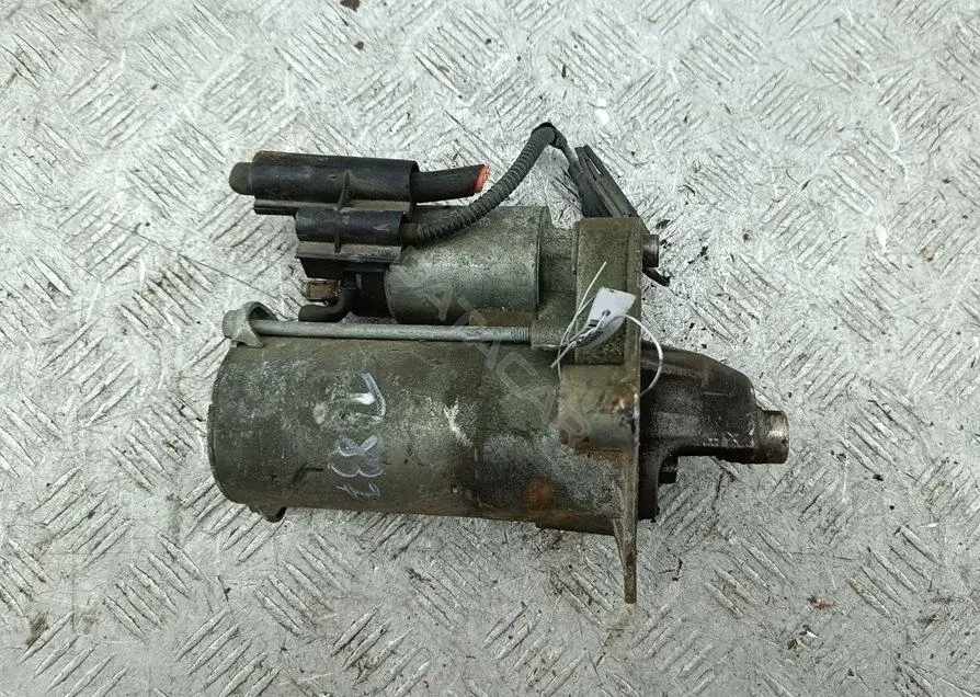 Стартер 8EA011610271