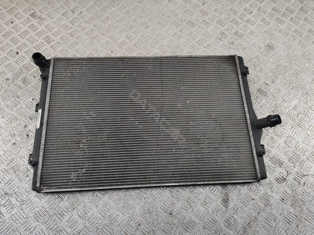 Радиатор охлаждения 3C0121253AL