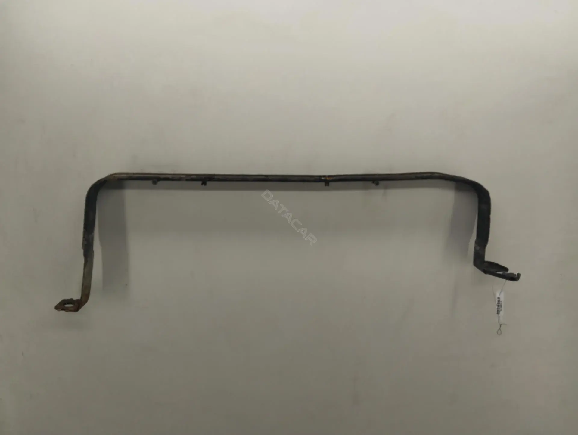 Крепление топливного бака 3M519057AC