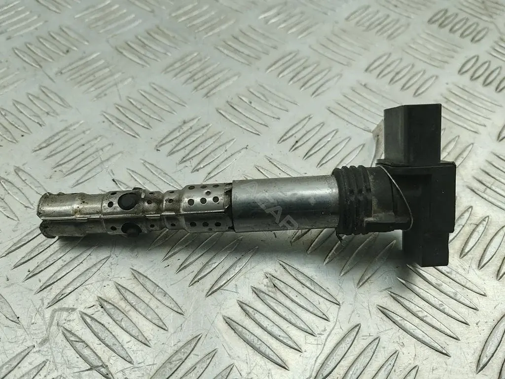 Катушка зажигания 03D905155F