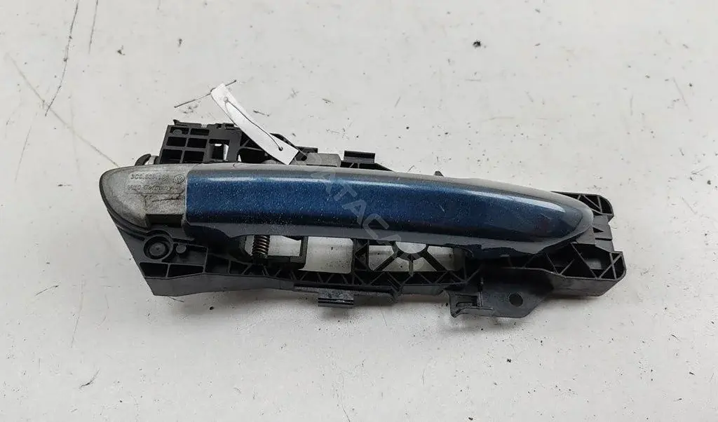 Ручка двери 3C0837886G