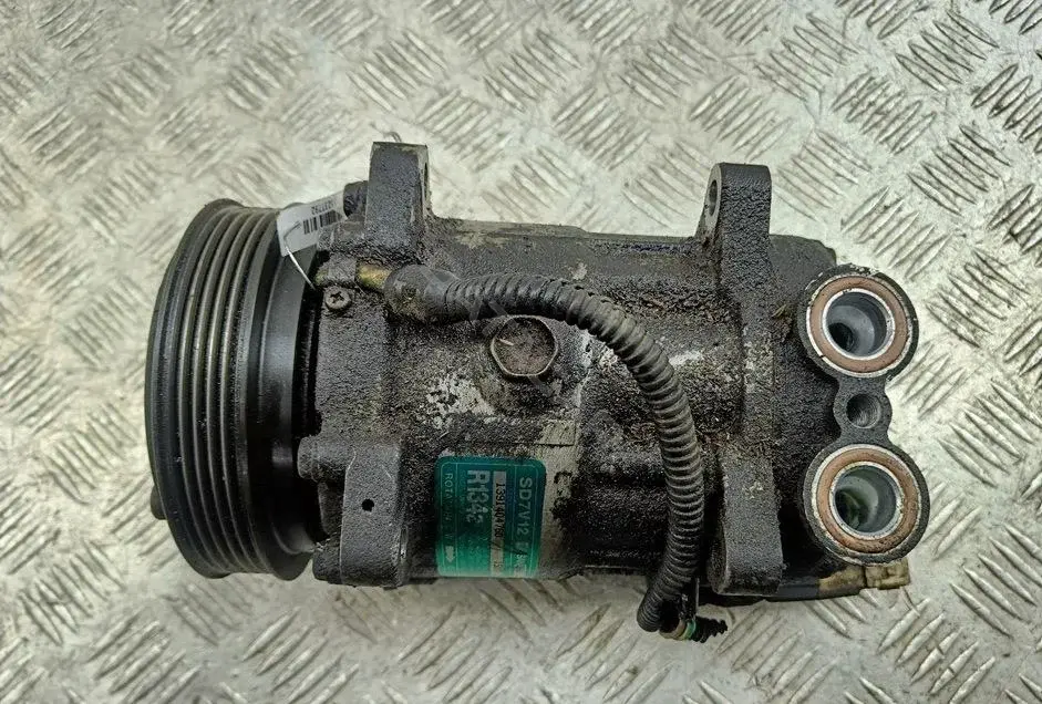 Компрессор кондиционера 1500F