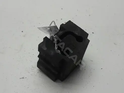 Кронштейн радиатора 8d0260425