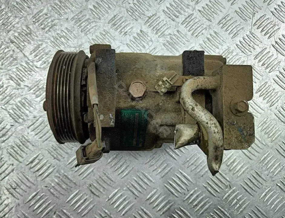Компрессор кондиционера 5S6119D629AA