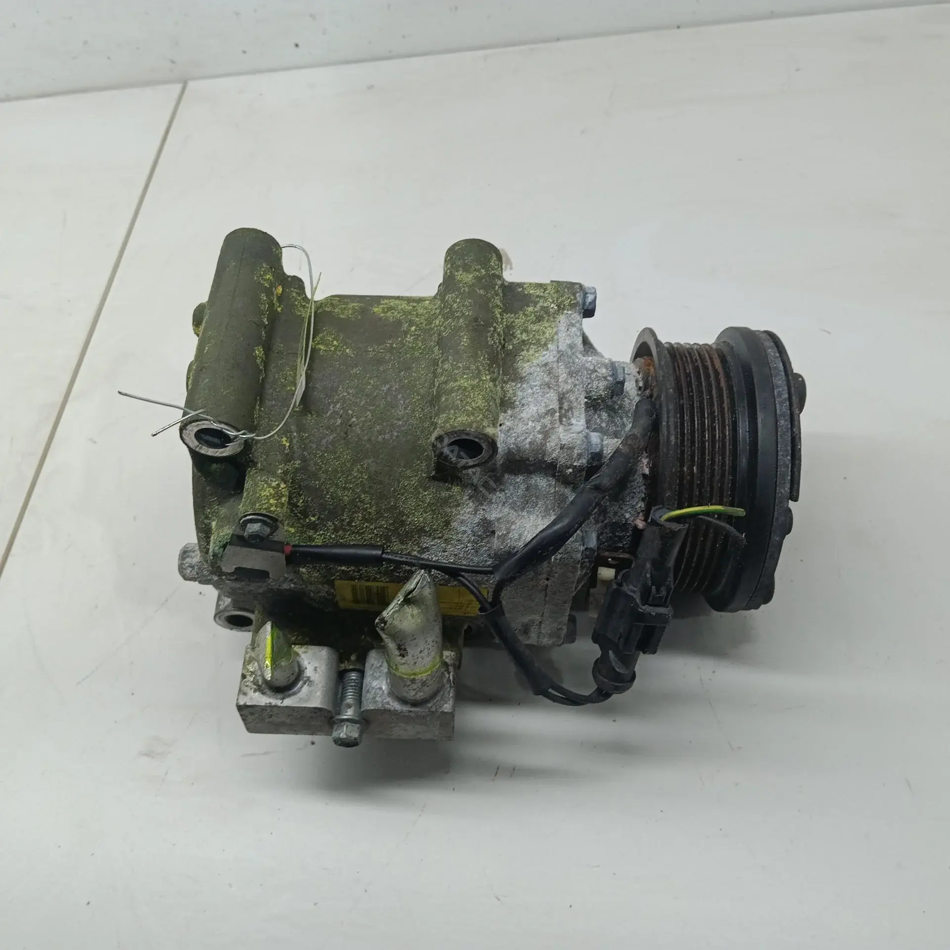 Компрессор кондиционера YS4H19D629AD