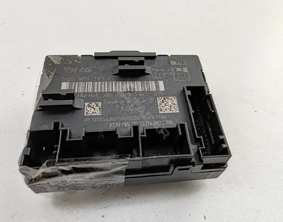 Блок управления двери 5Q0959593B