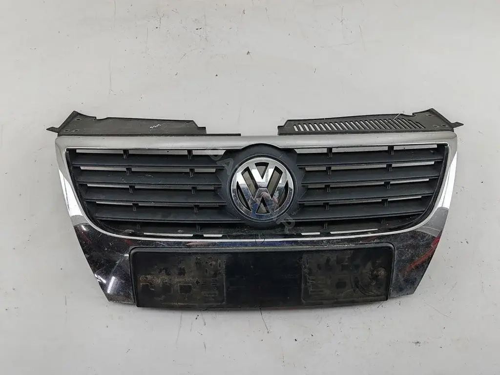 Решетка радиатора 3C0853651