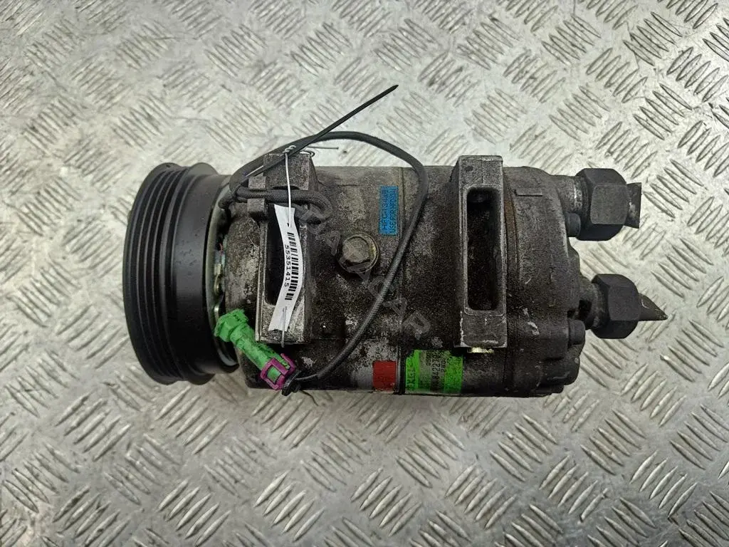 Компрессор кондиционера 8D0260805D