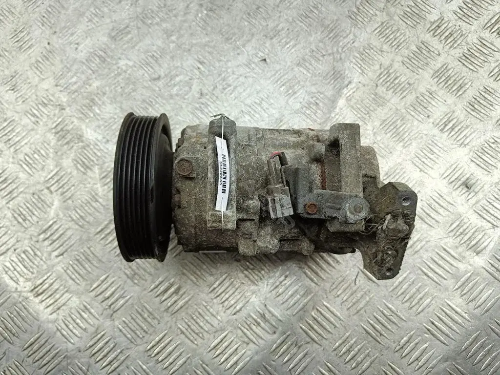 Компрессор кондиционера 8200939386