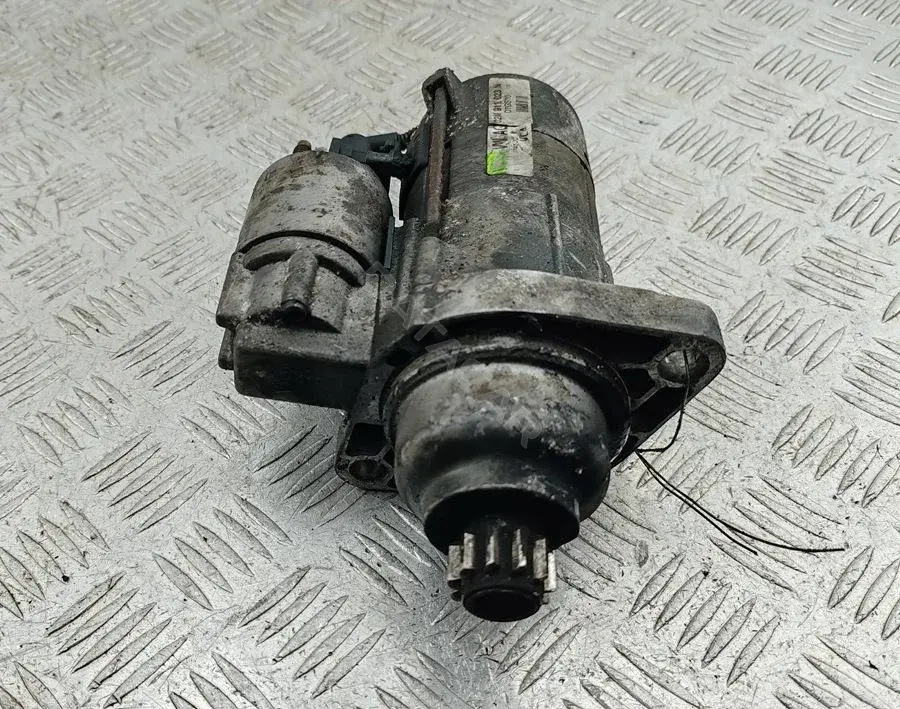 Стартер 02M911023