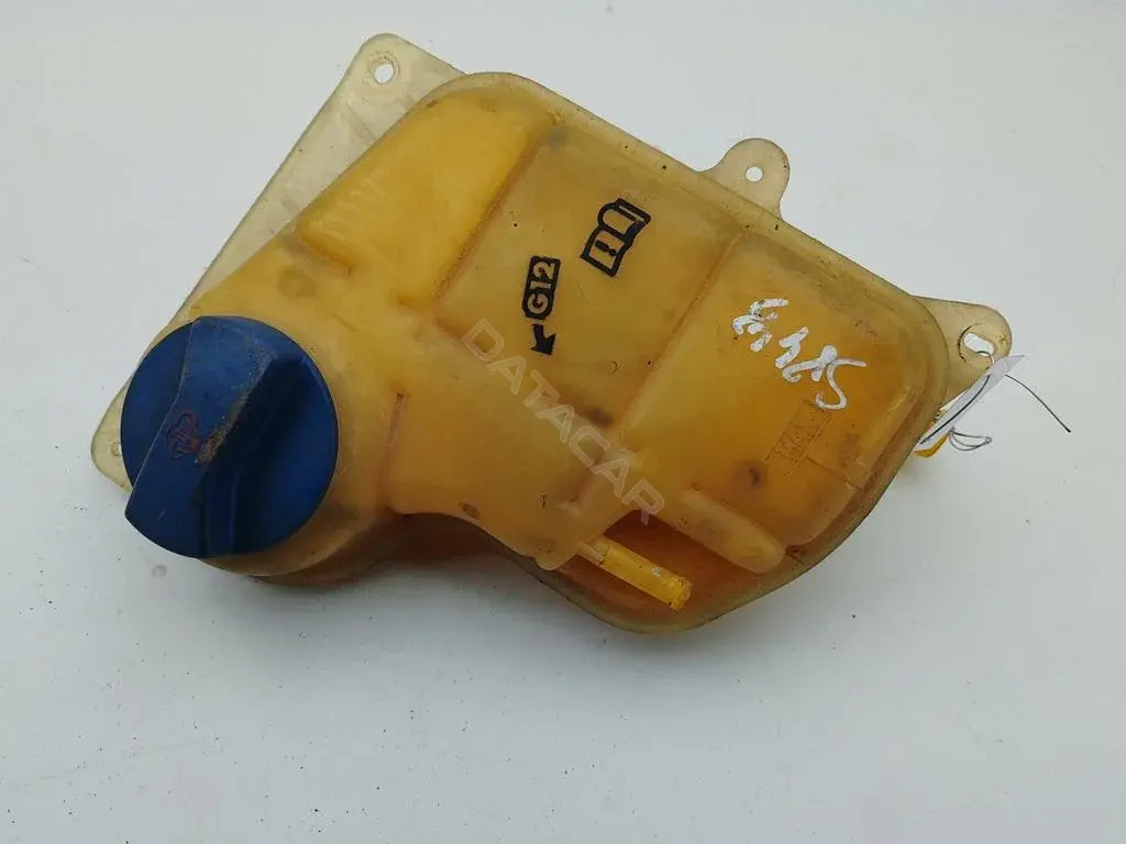 Расширительный бачок 8D0121403J