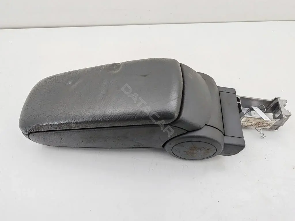 Подлокотник 4B0864207K