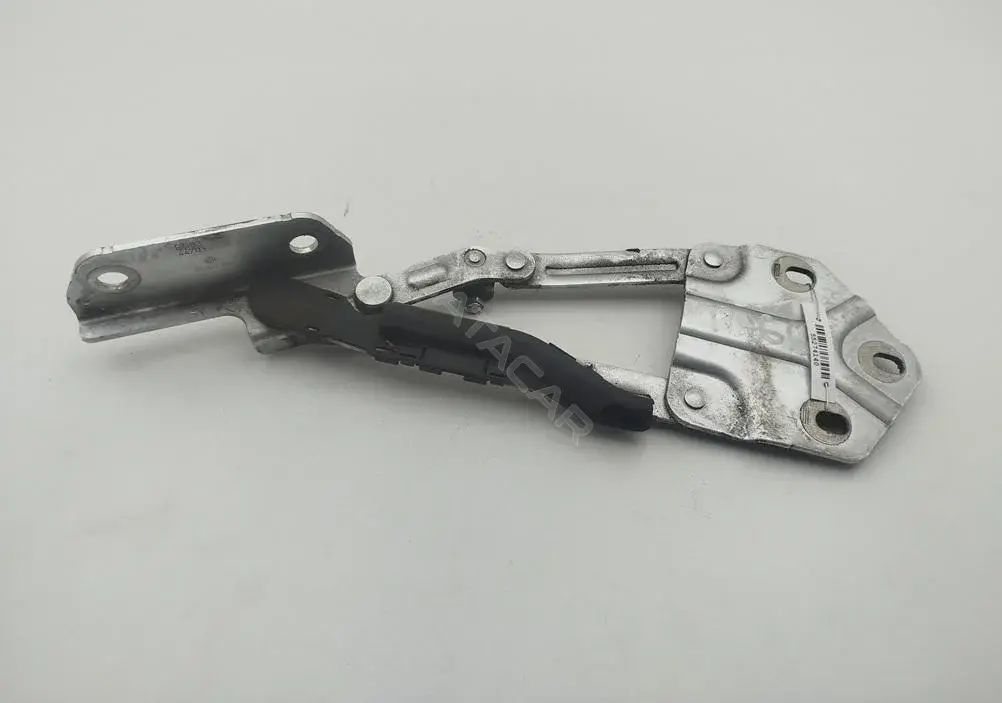 Петля капота 1T0823302