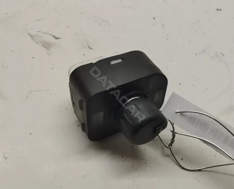 Джойстик регулировки зеркал 8E0959565A