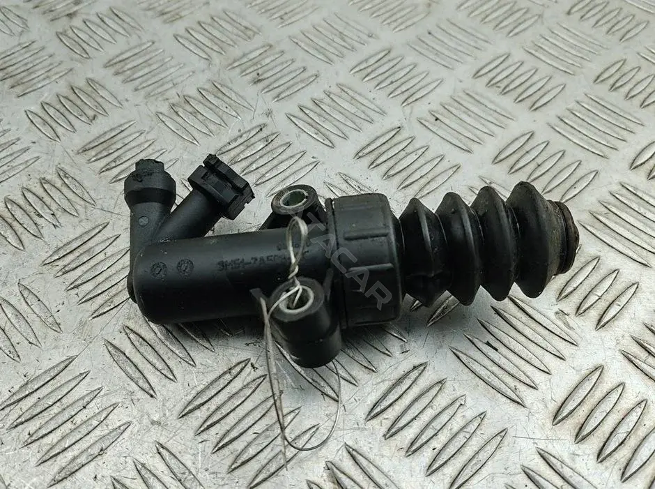 Рабочий цилиндр сцепления 3M517A508AC