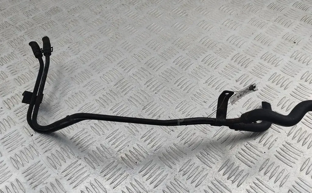 Топливная трубка 8D0203523B