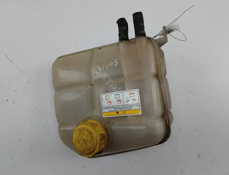 Расширительный бачок 8T168K216AB