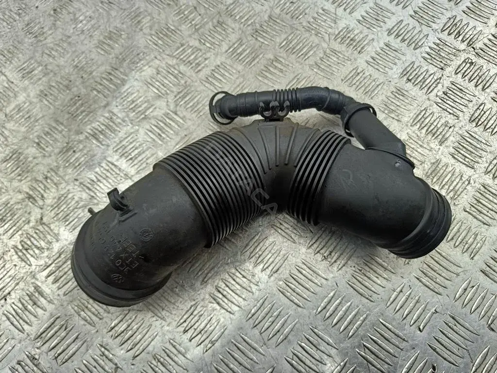Патрубок воздушный 3C0129654P