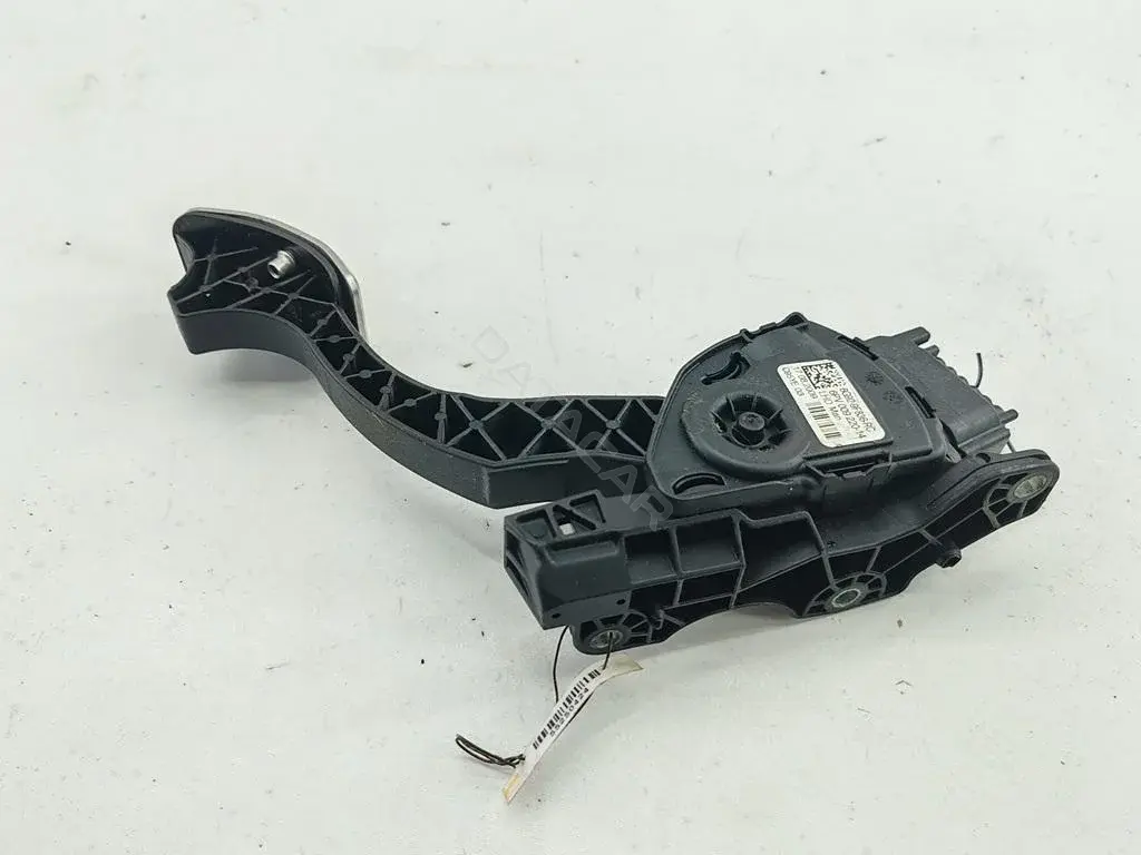 Педаль газа 6G929F836RC