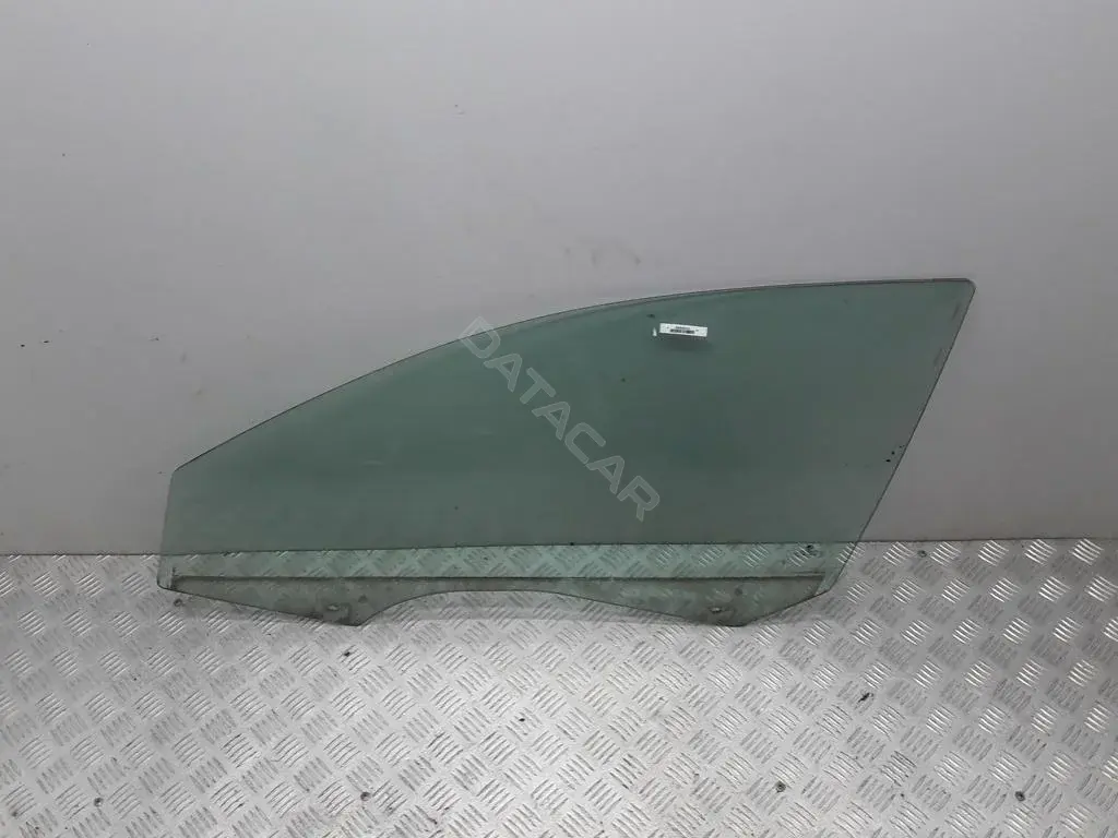 Стекло двери 3T0845201B