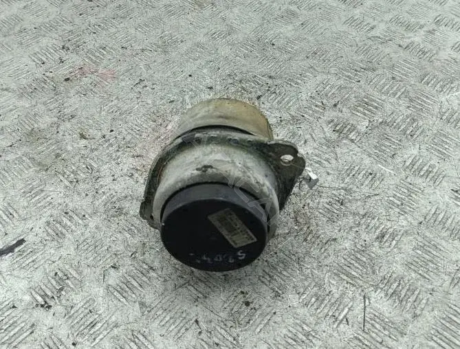 Подушка двигателя (Опора) 7L8199131A