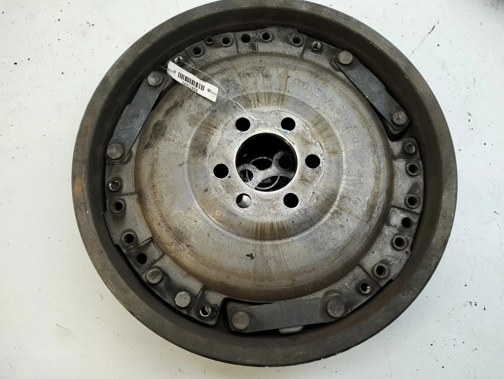 Маховик 027105273D