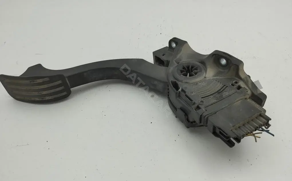 Педаль газа 6G929F836RC