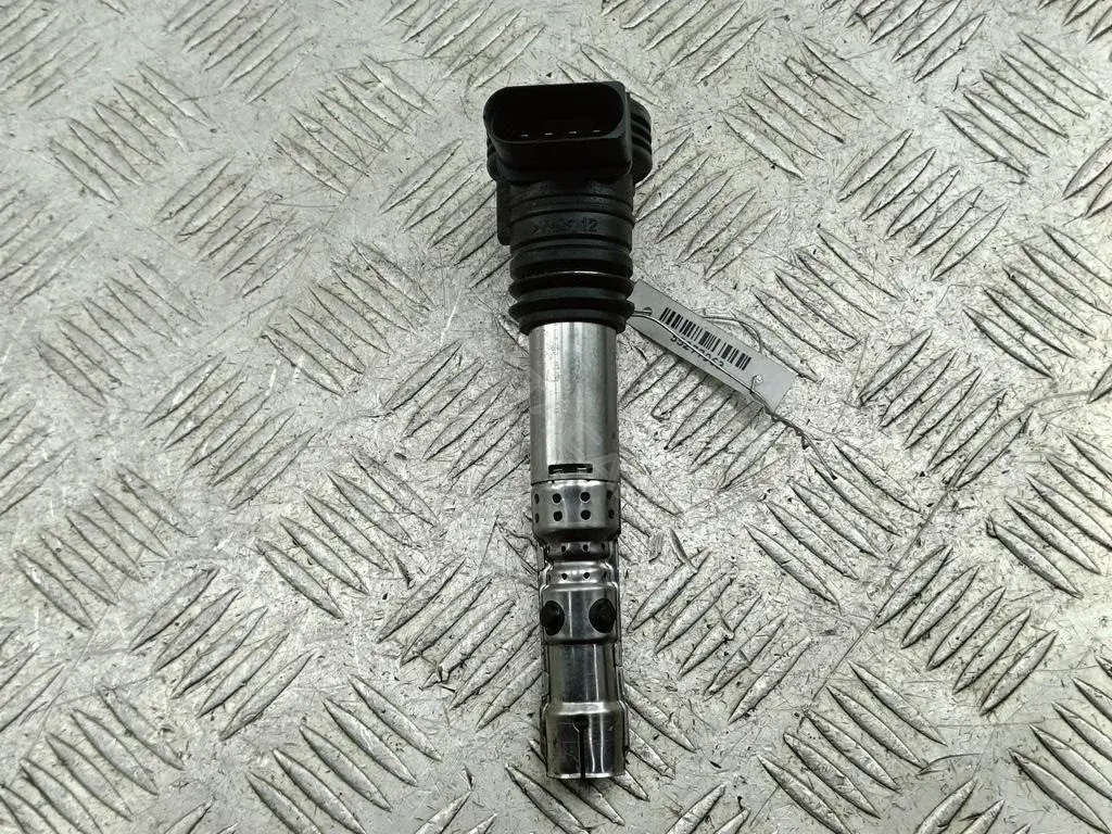 Катушка зажигания 06A905115D