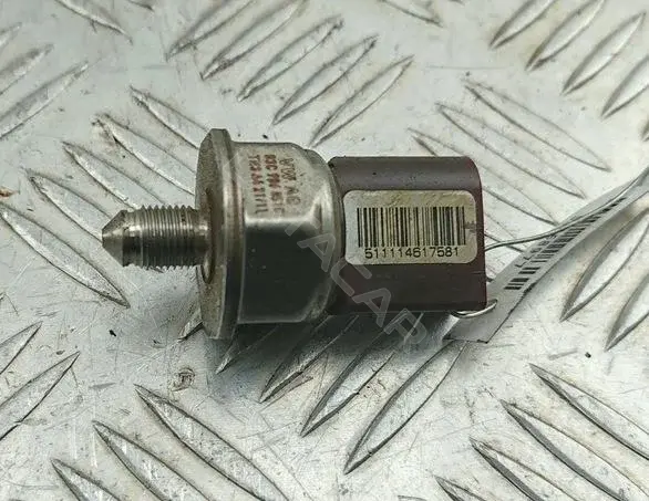 Регулятор давления топлива 03C906051C