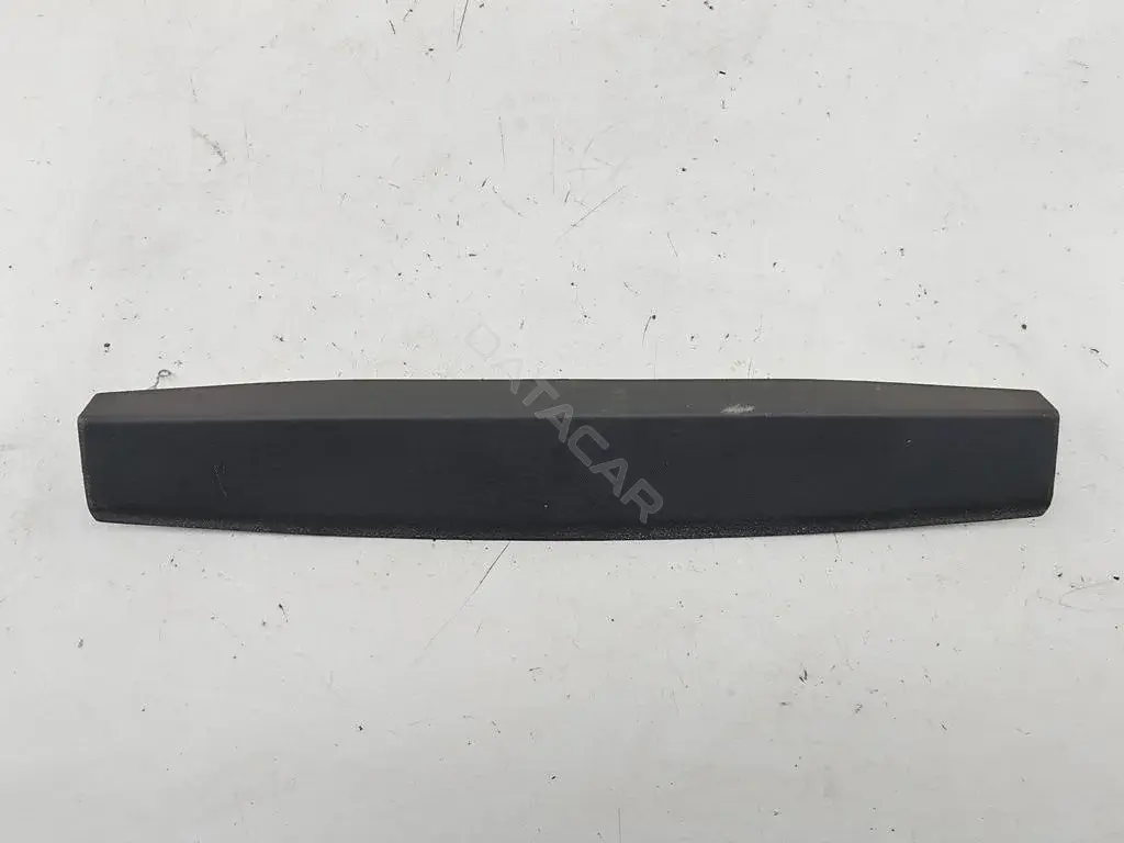 Обшивка крышки багажника BM51N46404ACW