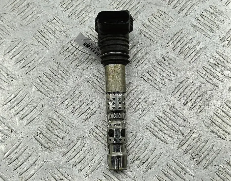 Катушка зажигания 06B905115L