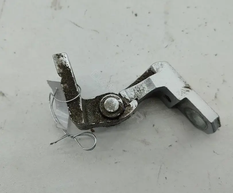 Петля двери 55368817