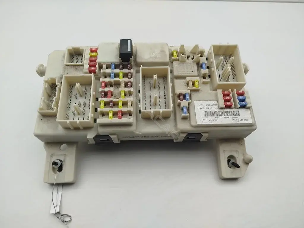 Блок предохранителей 7M5T14A073DB