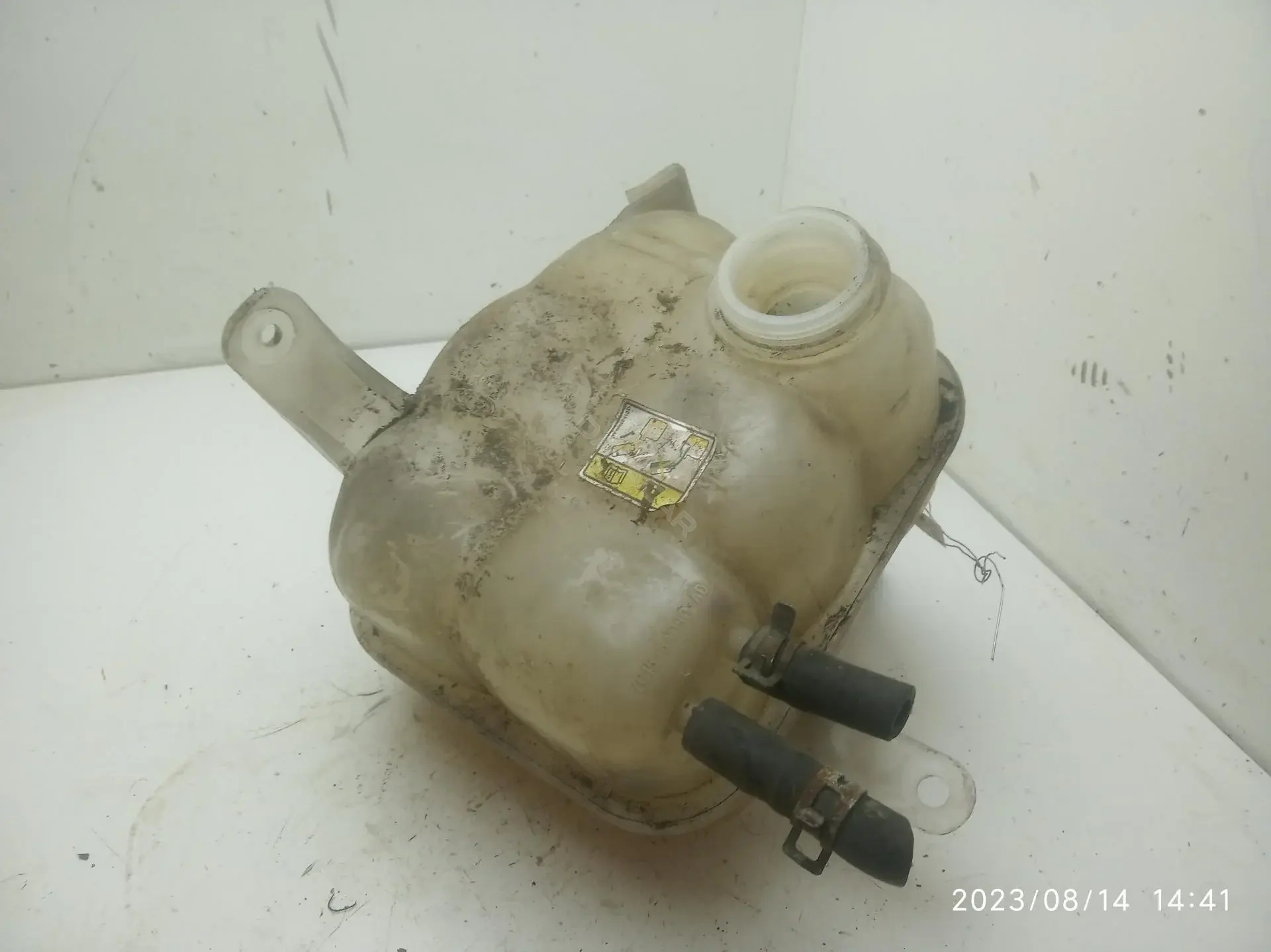 Расширительный бачок yc158a080ad