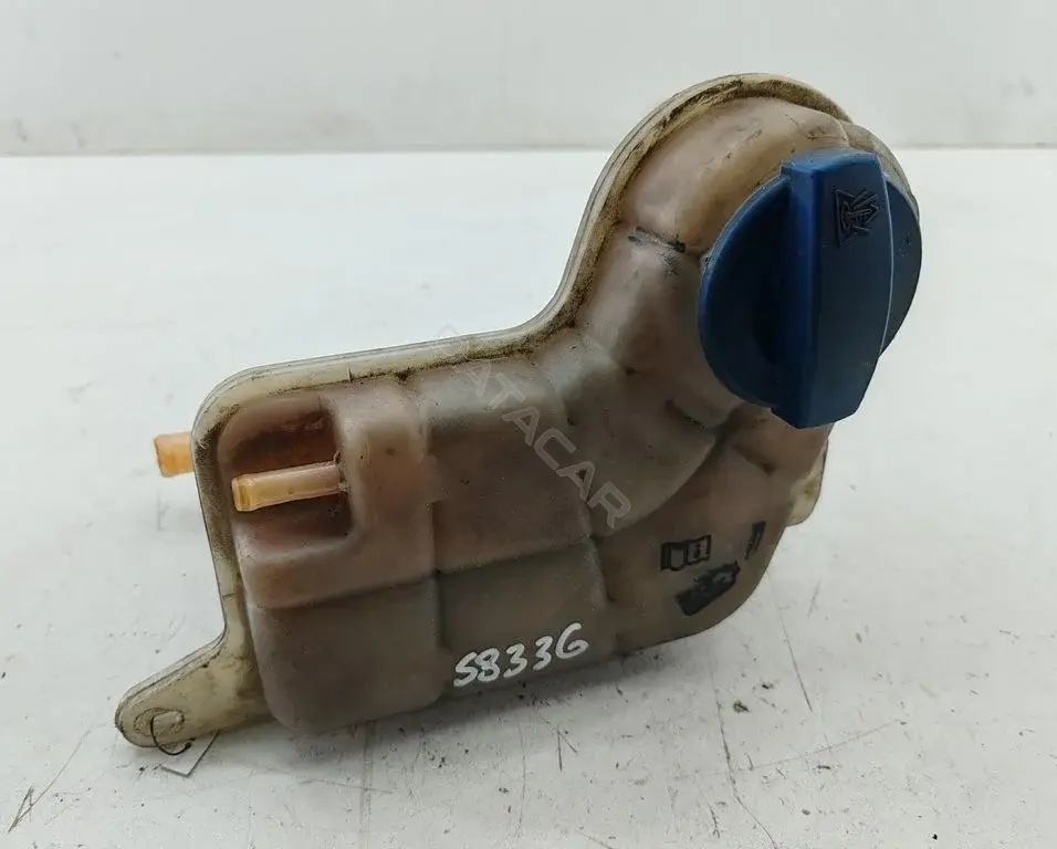 Расширительный бачок 4F01021403C