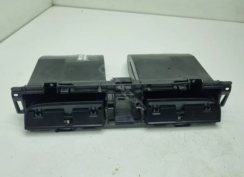 Бардачок 3c0858407