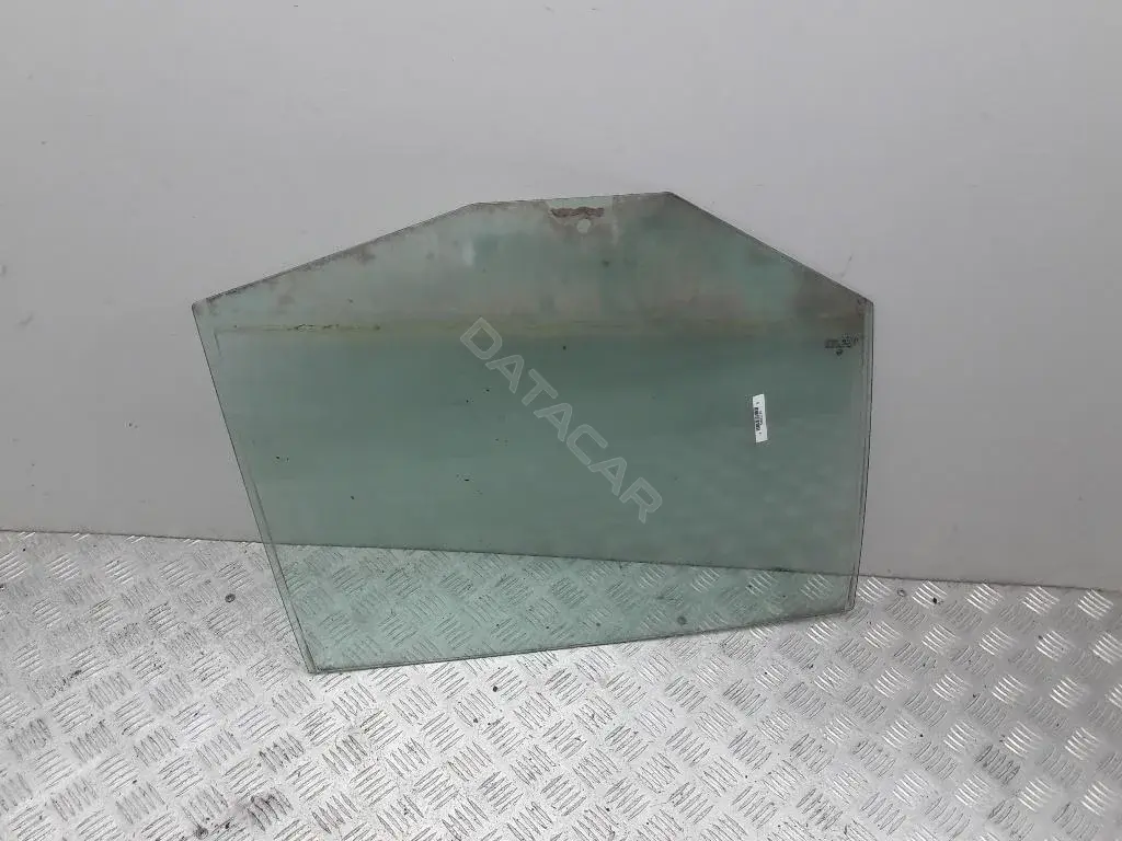 Стекло двери 1K6845026B