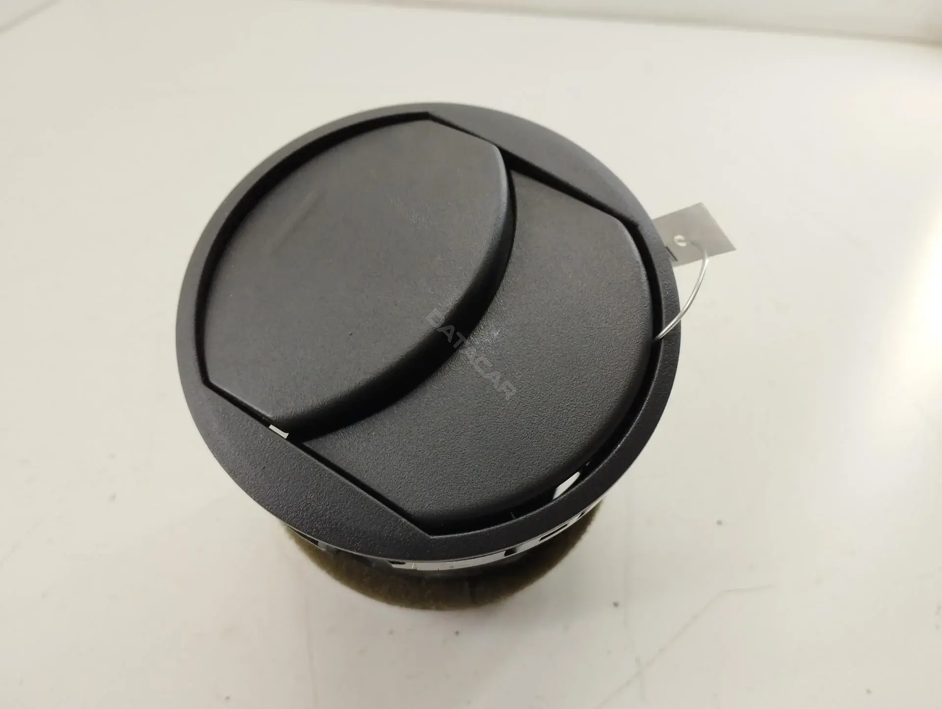 Дефлектор обдува салона GS1D64730