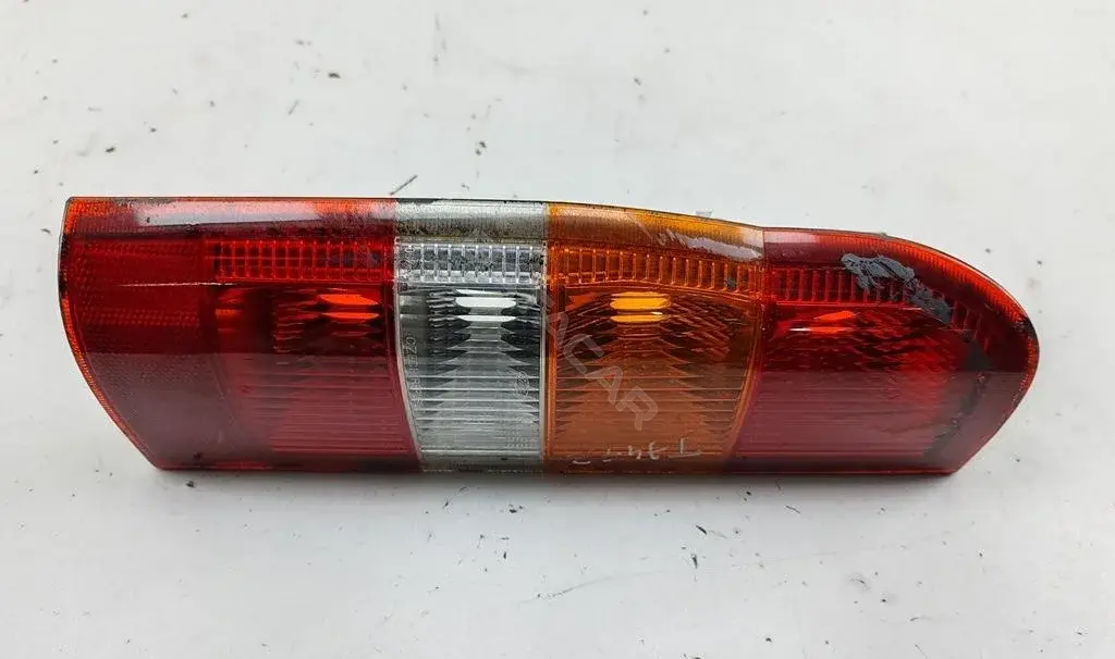Задние фонари YC1X13435A