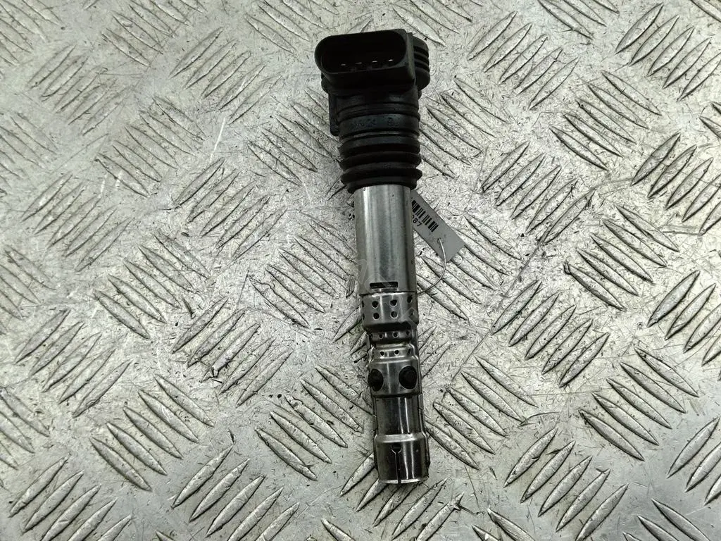 Катушка зажигания 06A905115D