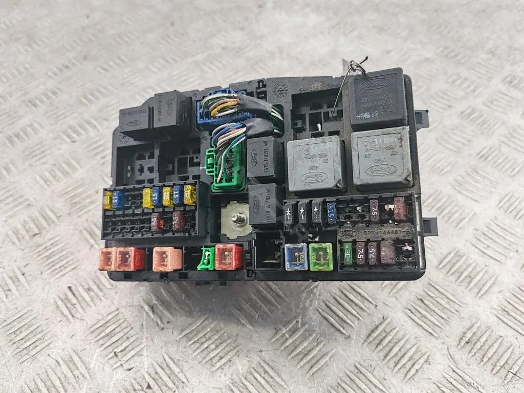Блок предохранителей 1S7T14A481AA