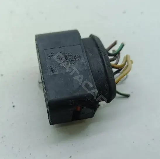 Разъем (фишка) проводки 1J0973735