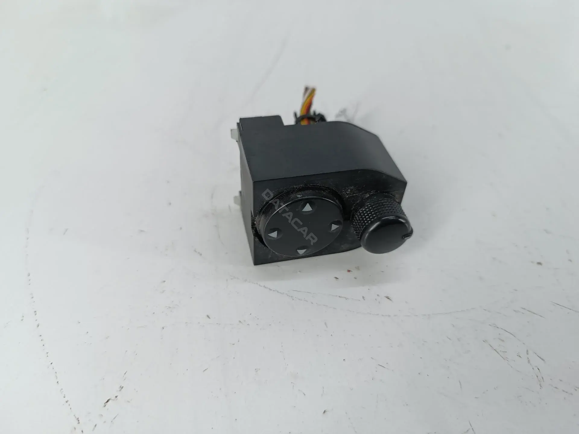 Джойстик регулировки зеркал 8D0959565