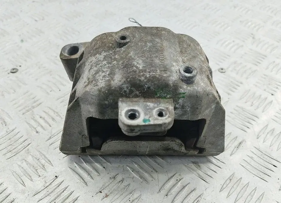 Подушка двигателя (Опора) 1J0199262BE