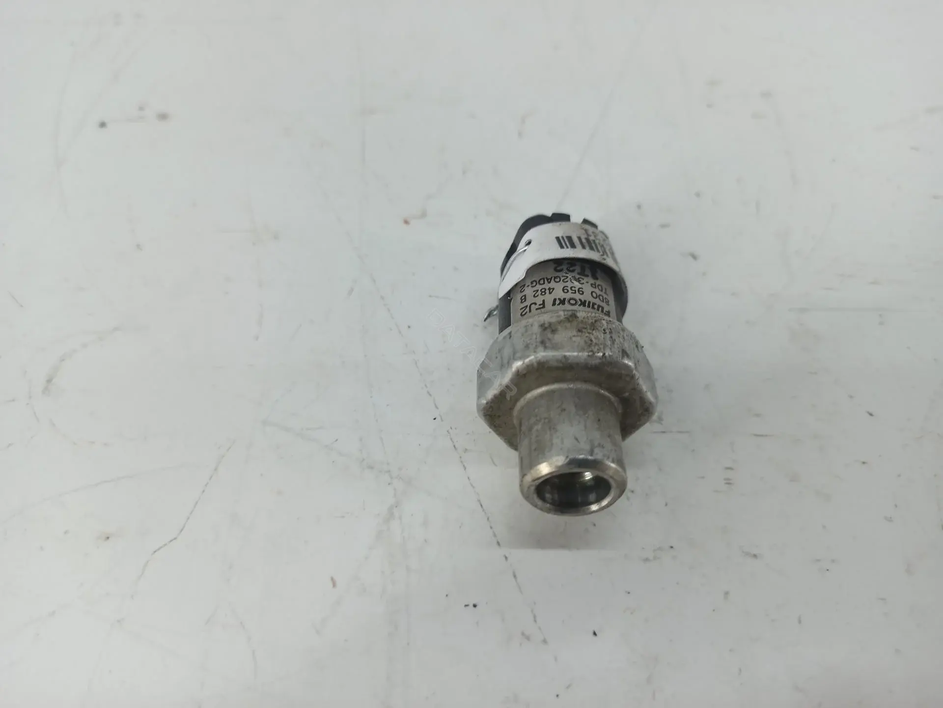 Датчик давления кондиционера 8D0959482B
