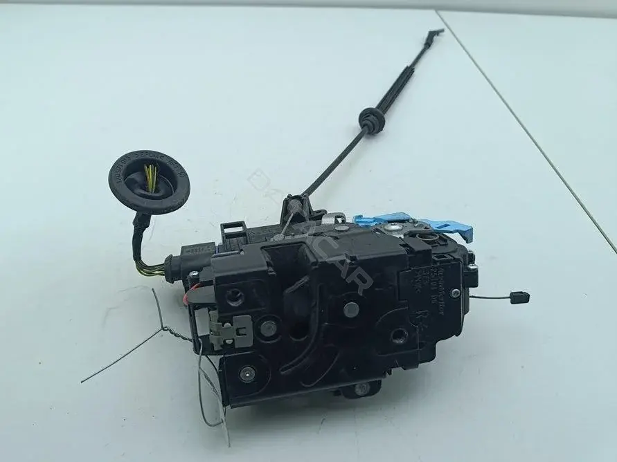 Замок двери 3D0837016AC