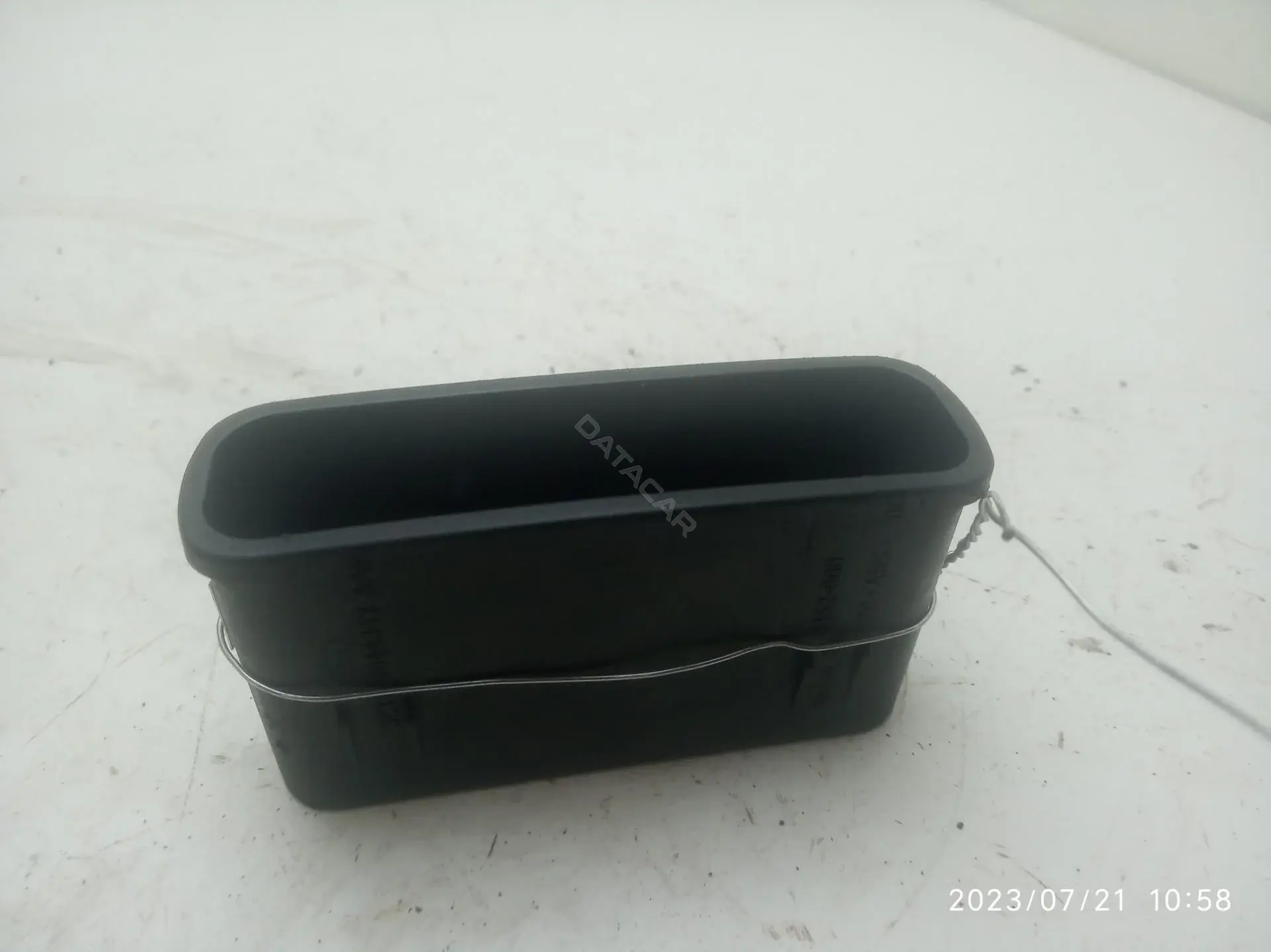 Бардачок 3c11v044j53