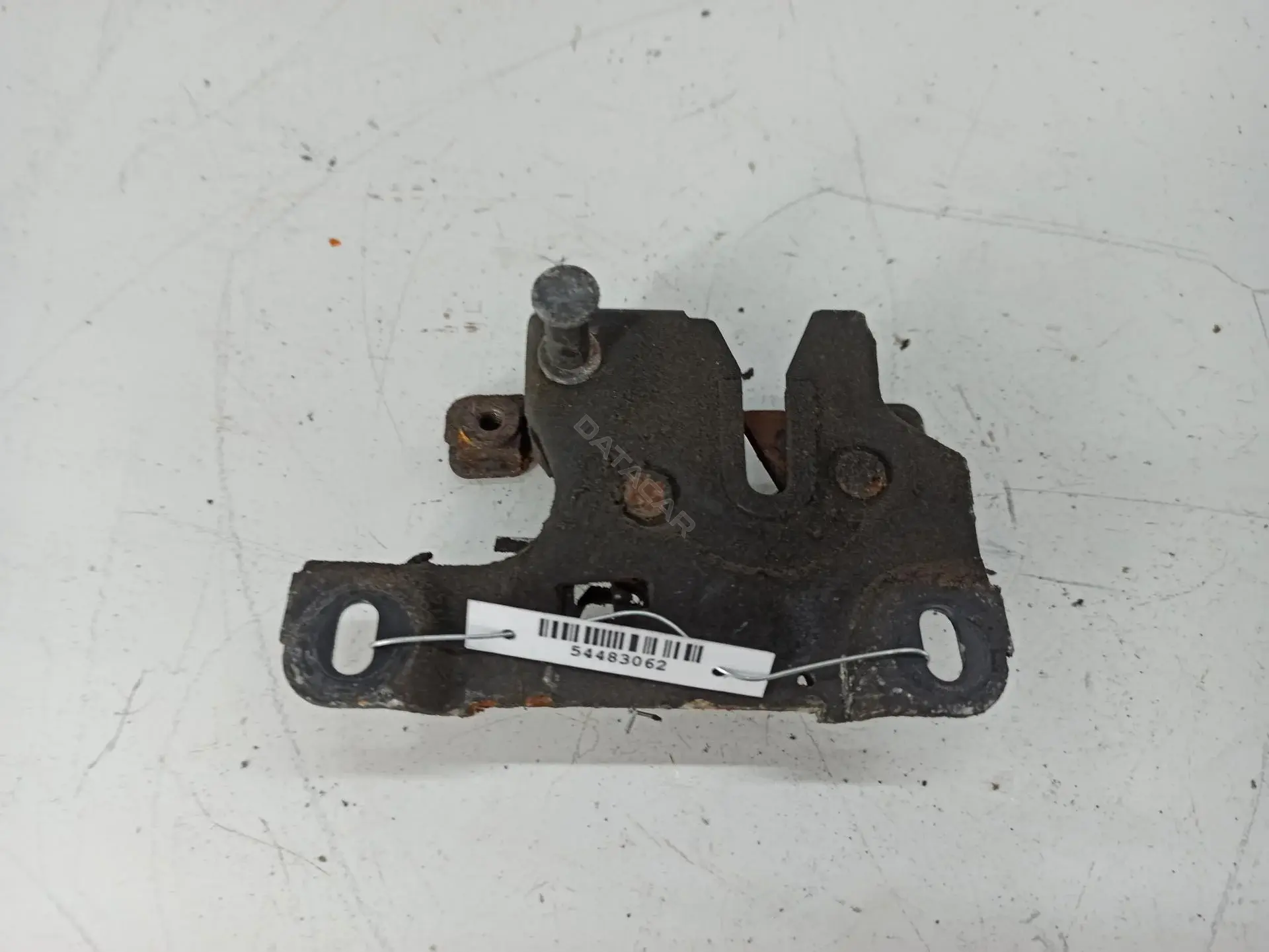 Замок капота 8D0823509C