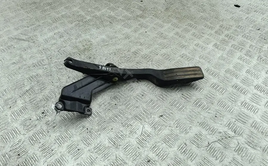 Педаль газа 1S719P732C