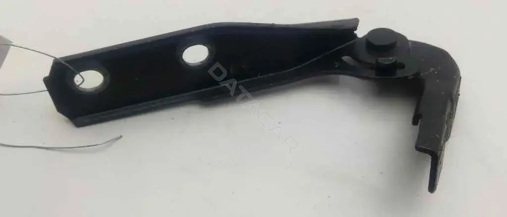 Петля капота 8P0823190